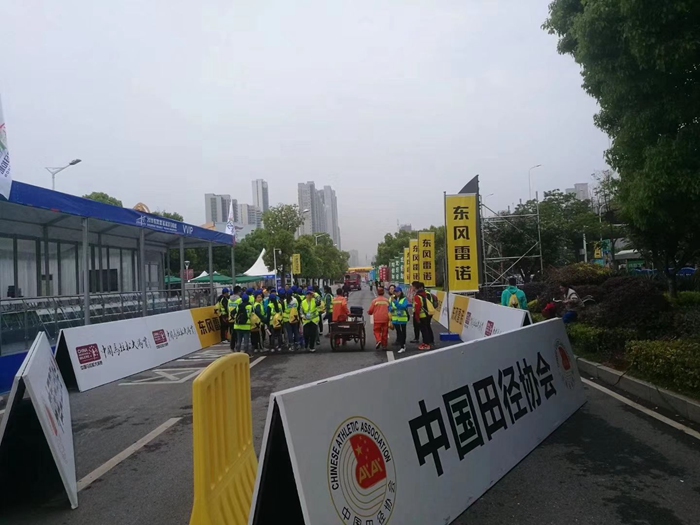 114616607.jpg f70db6e707104e708dbbc40e7e9284ea.jpg